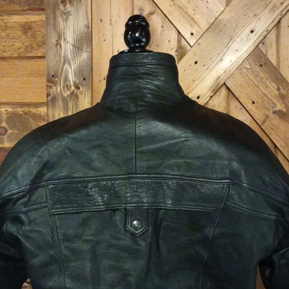 Black leather jacket - Picture 3 of 10